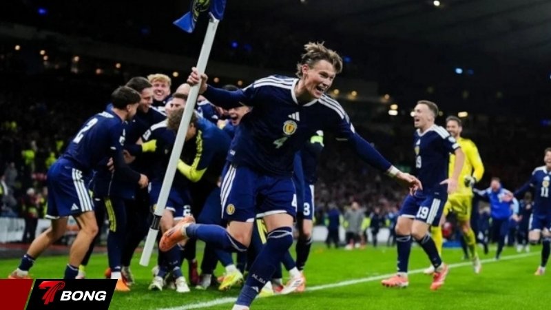 Trái ngược với chỉ trích, The Tartan Army là niềm tự hào của Clarke